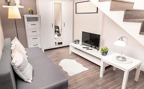 Bakats Square Premium Apartment With Ac